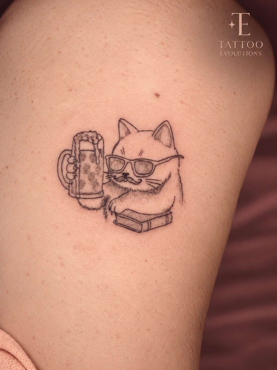 Кот и пиво